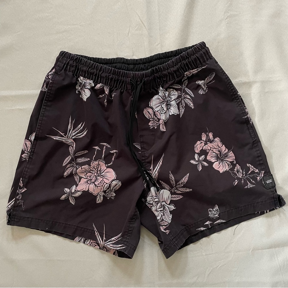 Vans Men’s Capital 17" Volley Swim bottoms size medium